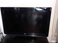 LG televizor (32 inch)