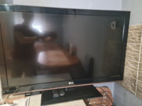 LG  TV  107 cm