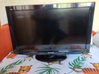 PANASONIC LCD TV ⭐️POVOLJNO⭐️