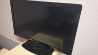 Philips tv 82cm sa dvbt2 tunerom prodajem