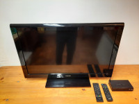 TOSHIBA 82cm tv plus dvbt2 receiver