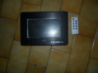 Monitor 7"  , bez poruka ili sms 092/329-43-13