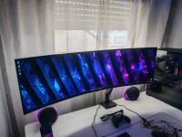 Samsung Odyssey G9 G93SD / 49" / QD-OLED / DQHD / 240Hz