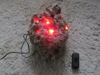 Morski kamen sa ugradjenim LED diodama