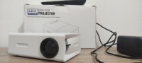 Filmski рrojektor HY300