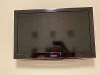 Samsung LE32C450 - 81,3 cm (32") HD Crno