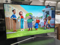 SAMSUNG UE49KU6472U, UHD 4K, nove LEDice, SMART, WiFi, PiP, DVB-T2/S2