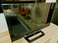 Televizor LG LED TV 32LS5600  - ispravan