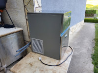 Ledomat SM 25 ( Icematic 25 w ) vodeno hlađenje