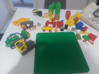 LEGO DUPLO set 100+ kockica, vozila, podloga..