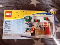 Prodajem Lego set 40145 LEGO STORE limited