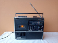 Aiwa TPR-220 radio-kasetofon. djelomično neispravan