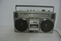 Radio/kasetofon CROWN CSC-950F Boombox vintage iz osamdesetih godina
