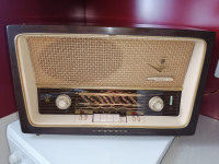 Radio na lampe gruding iz 1957 g. Kao novi ispravan