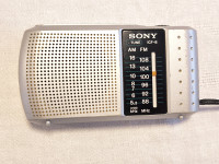 Prijenosni radio SONY