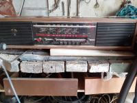 stari radio aparat