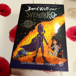 David Walliams
- SVEMIRKO

- ⚡️EEE⚡️