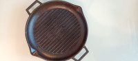 Lava grill pekač s integriranim ručkama + Silkonski nasavci za ručke