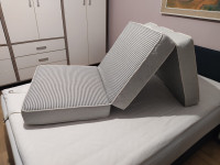 Sklopivi madrac 75x180x15 cm s navlakom
