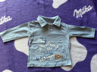 Svijetlo plava majica dugih rukava s kragnom 68