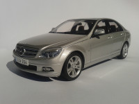 1/18 AUTOart Mercedes - Benz C-class Avantgarde W204