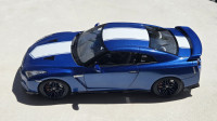 1:18 Nissan GT-R R35 50th Anniversary (Motorhelix)