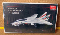 Academy 1/100 f-14 Tomcat