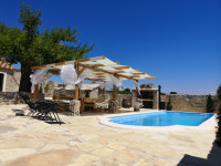 KAMENA KUĆA - NAJAM