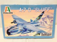 Maketa avion A-7 D 'SLUFF' Corsair II 1/72 1:72