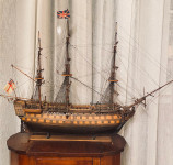 Maketa HMS VICTORY broda -drveni jedrenjak -u potpunost ručno izraden