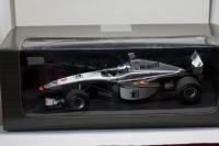 McLaren Mercedes MP 4/12 F1 M. Hakkinen - 1:18 Minichamps