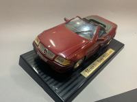 Mercedes 500SL iz 1989. Maisto 1:18 model autic diecast maketa vintage