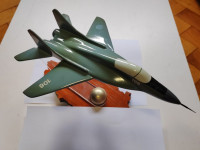 Metalne makete zrakoplova MiG-29 i Galeb