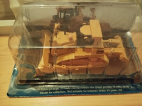 Metalni gotovi model maketa radni stroj 2 Diecast D9