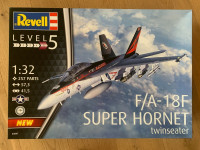 Revell 1/32 F/A-18F Super Hornet