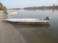 Plastični čamac sa motorom Yamaha 25