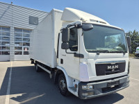 MAN TGL 12.220 4x2 BL - furgon s rampom