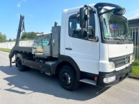 Mercedes-Benz Atego 818 kamion autopodizač kontejnera / hooklift