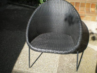 Ratan dizajnerska stolica
