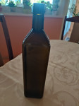Prodaje se Istarsko exstra djevičansko maslinovo ulje.