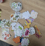 Naljepnice, kartice za nakit, škarnicle, pilule sa porukama