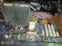 Asus P5Q se plus + Intel Xeon x5460 + rami