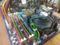 Matična Gigabyte GA-P31-DS3L, socket 775 + Intel E7400 +4gb rama
