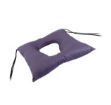 Antidekubitalni jastuk s otvorom