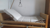 Medicinski bolesnički krevet sa trapezom