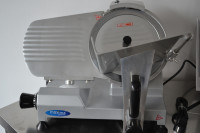 NOVA profi mesoreznica MAXIMA(made in Holand) fi 250, 150W R-1