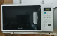mikrovalna pecnica -Samsung ME73A/BOL 800W