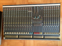 Allen&Heath GL2200 24-kanalna mikseta+flight case