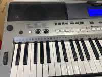 Yamaha psr-e 443