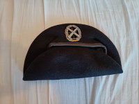 Beretka Njemačke vojske, Bundeswhere, sa oznakom topničke postrojbe